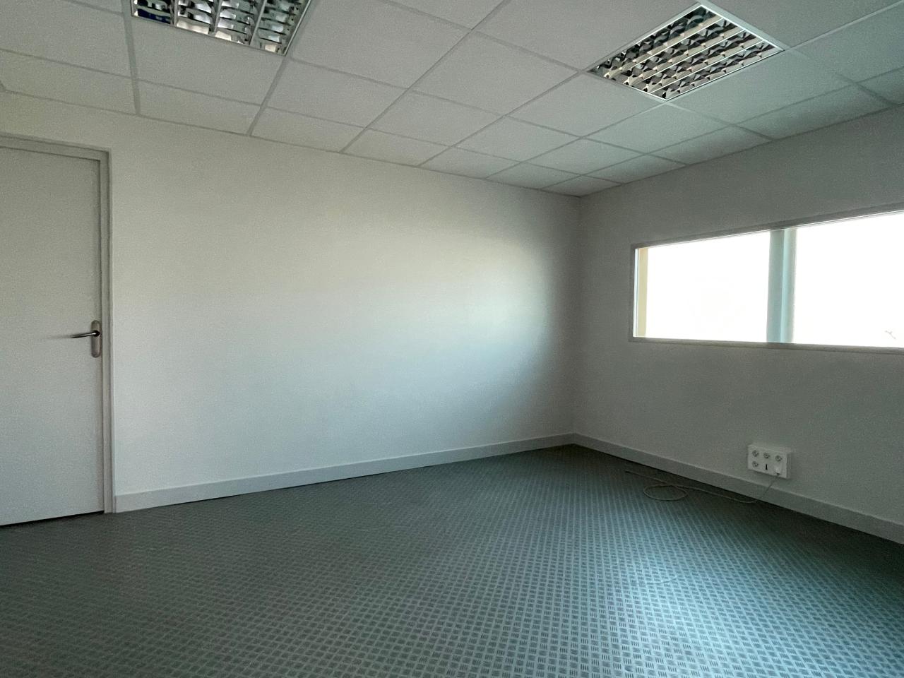 Local d'activité Bouaye 334m² Location local d'activité Bouaye Loire-Atlantique OLACT2428224 13